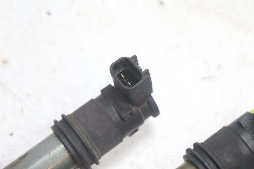 photo de BOBINE SUZUKI BURGMAN EXECUTIVE ABS 650 (2006 - 2012) - Zoom état d’usage