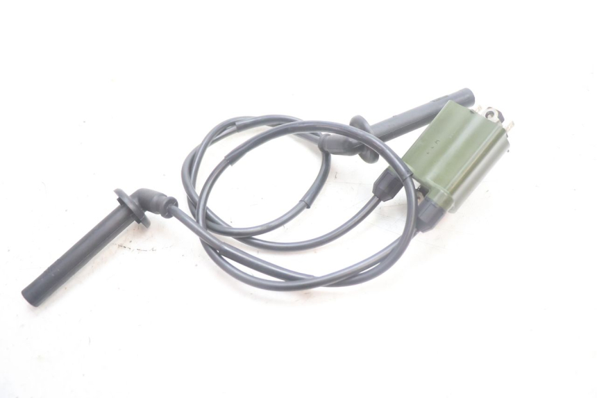 photo de BOBINE HONDA FJS SILVER WING SILVERWING 400 (2005 - 2008) - Gros plan technique