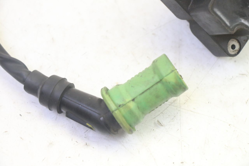 photo de BOBINE PIAGGIO MP3 RL 250 (2007 - 2010) - Gros plan technique