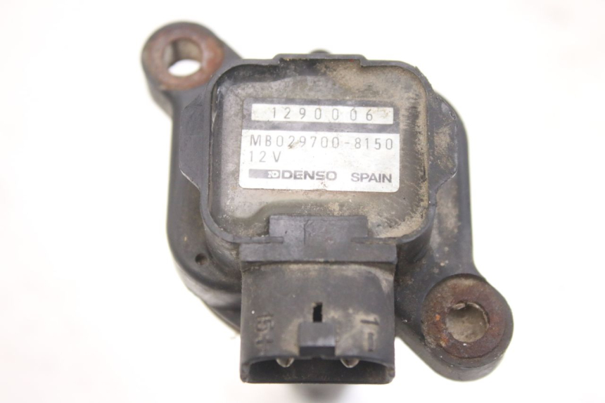 photo de BOBINE TRIUMPH SPRINT ST 955 (1999 - 2001) - Zoom état d’usage