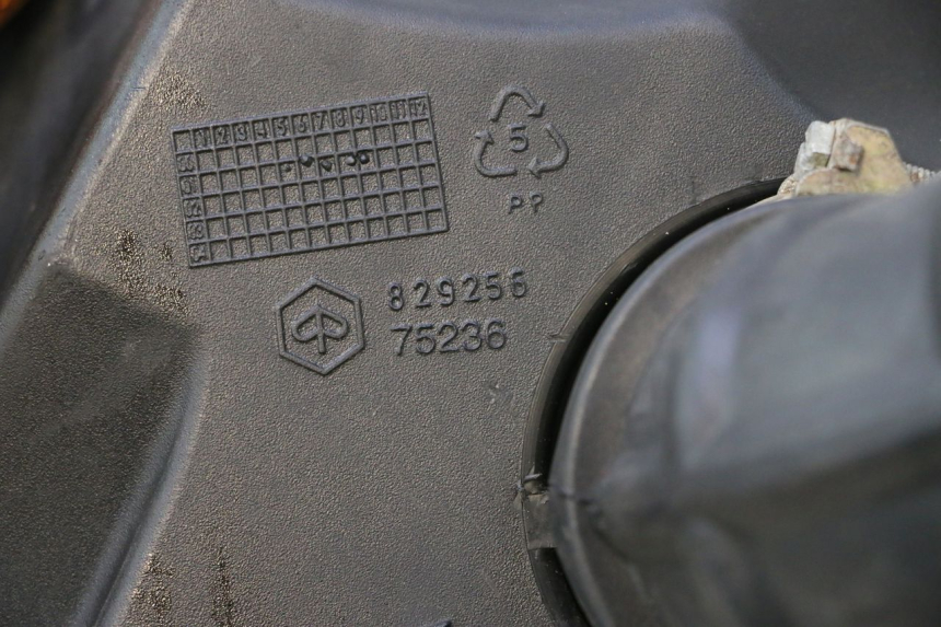 photo de BOITE A AIR PIAGGIO BEVERLY 125 (1998 - 2005) - Détail de la pièce