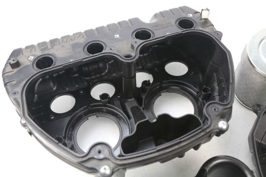 photo de BOITE A AIR HONDA CBR RR FIREBLADE 1000 (2006 - 2007) - Pièce contrôlée