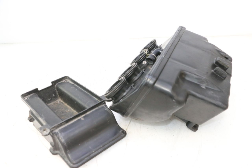 photo de BOITE A AIR KAWASAKI GPX F ZX750F 750 (1986 - 1990) - Zoom état d’usage