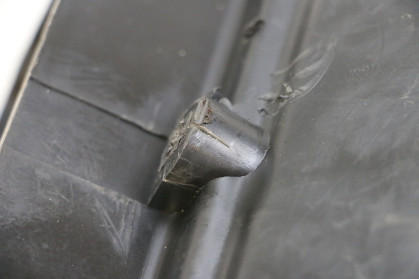 photo de BOITE A AIR KAWASAKI GPZ RX 1000 (1986 - 1988) - Détail de la pièce