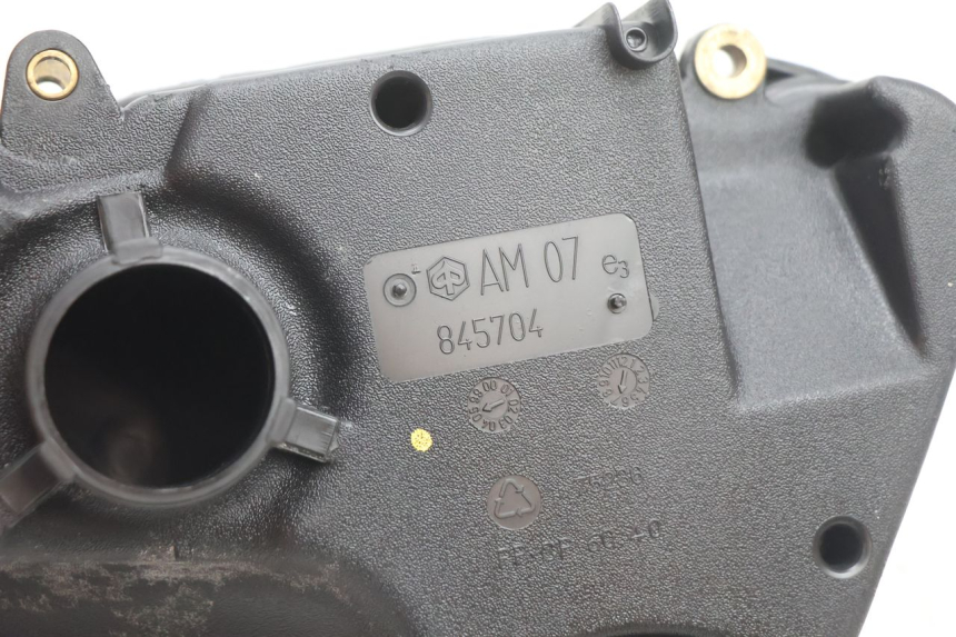photo de BOITE A AIR PIAGGIO LIBERTY 125 (1998 - 2008) - Points de fixation