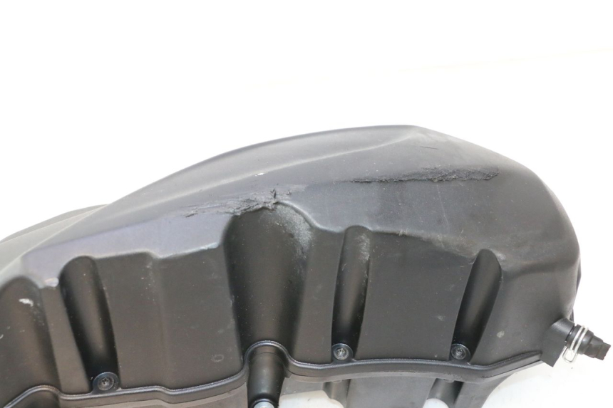 photo de BOITE A AIR PIAGGIO MP3 HPE 530 (2022 - 2026) - Gros plan technique