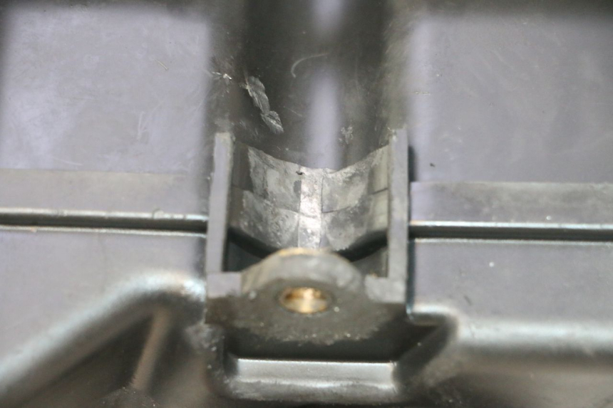 photo de BOITE A AIR PIAGGIO NEW TYPHOON 50 (2018 - 2021) - Points de fixation