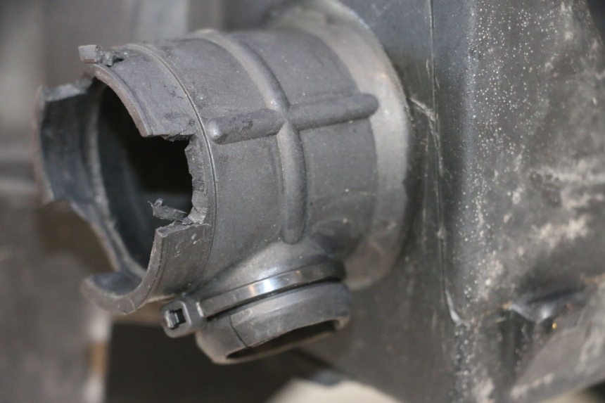 photo de BOITE A AIR MZ RT 125 (2000 - 2008) - Points de fixation