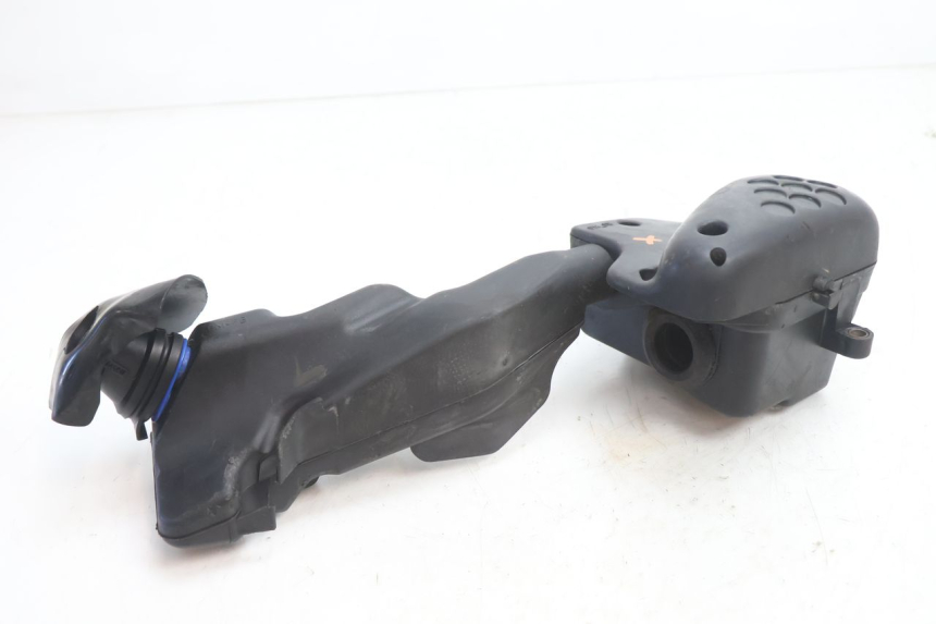 photo de BOITE A AIR PEUGEOT SPEEDFIGHT LC 50 (1996 - 2002) - Gros plan technique
