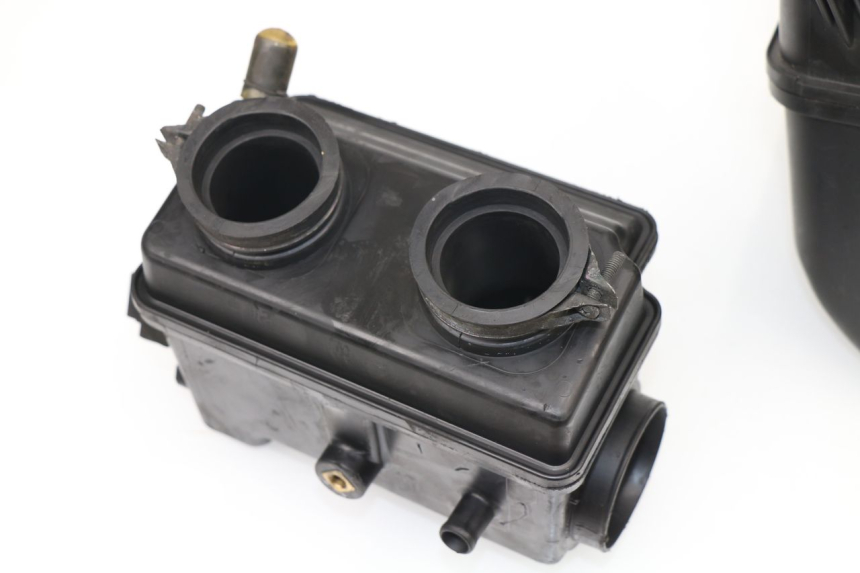 photo de BOITE A AIR SUZUKI BURGMAN EXECUTIVE ABS 650 (2006 - 2012) - État de surface