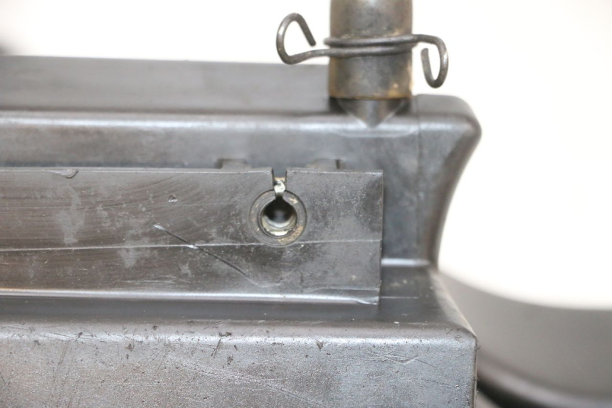 photo de BOITE A AIR YAMAHA TTR 125 (2000 - 2020) - Autre angle de vue