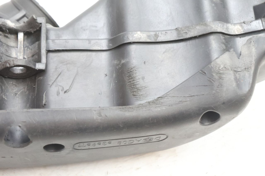 photo de BOITE A AIR PIAGGIO VESPA PRIMAVERA 2T 50 (2013 - 2018) - Points de fixation
