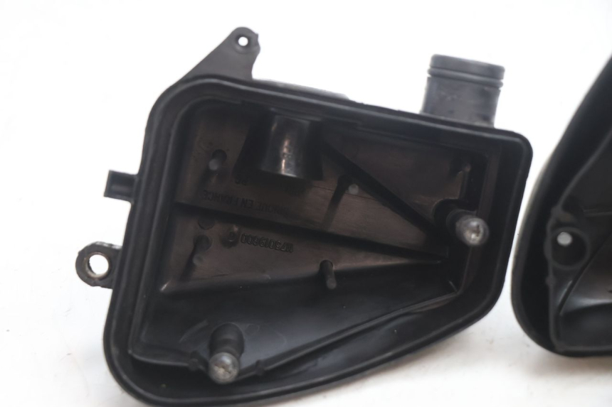 photo de BOITE A AIR PEUGEOT VIVACITY 50 (1998 - 2003) - Points de fixation