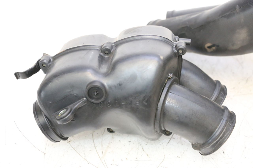 photo de BOITE A AIR YAMAHA XP T-MAX ABS 500 (2005 - 2005) - Détails caractéristiques