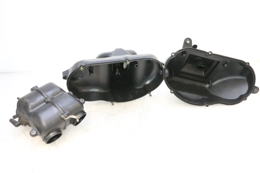 photo de BOITE A AIR YAMAHA XP T-MAX ABS 500 (2005 - 2005) - Points de fixation