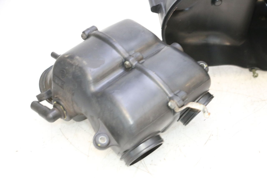photo de BOITE A AIR YAMAHA XP T-MAX ABS 500 (2005 - 2005) - État de surface