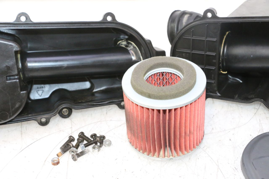 photo de BOITE A AIR YAMAHA YP MAJESTY 125 (2002 - 2006) - Zoom état d’usage