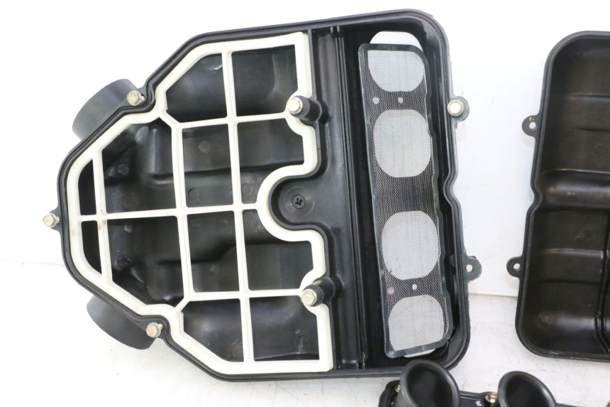 photo de BOITE A AIR KAWASAKI ZZR 600 (1995 - 2004) - Autre angle de vue