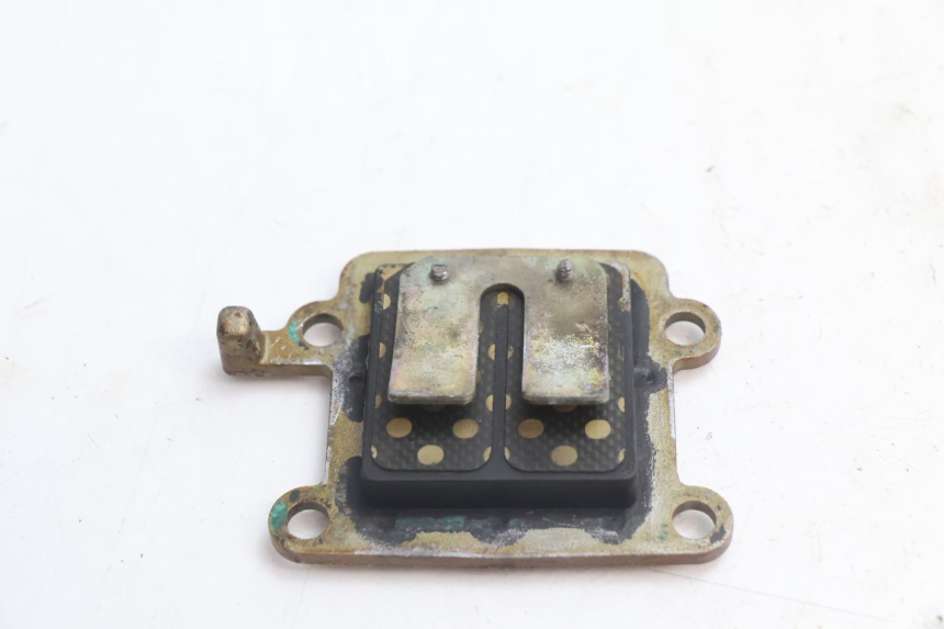 photo de BOITE A CLAPETS MBK BOOSTER SPIRIT 50 (1999 - 2003) - Détail de la pièce