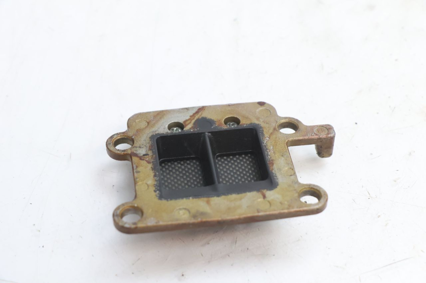 photo de BOITE A CLAPETS MBK BOOSTER SPIRIT 50 (1999 - 2003) - Autre angle de vue