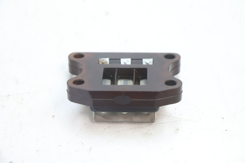 photo de BOITE A CLAPETS PEUGEOT SPEEDFIGHT LC 50 (1996 - 2002) - Autre angle de vue