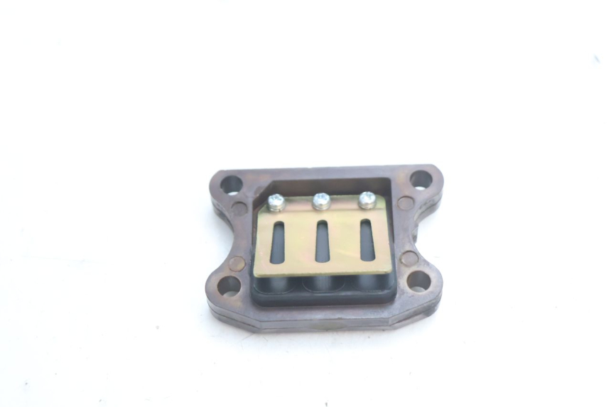 photo de BOITE A CLAPETS PEUGEOT TREKKER 50 (1995 - 2004) - Détail de la pièce