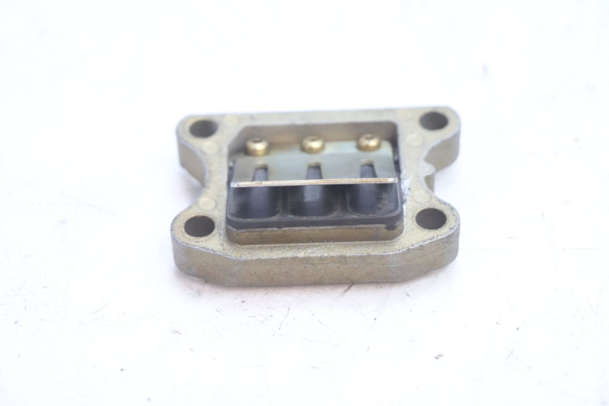 photo de BOITE A CLAPETS PEUGEOT TREKKER 50 (1995 - 2004) - Détail de la pièce