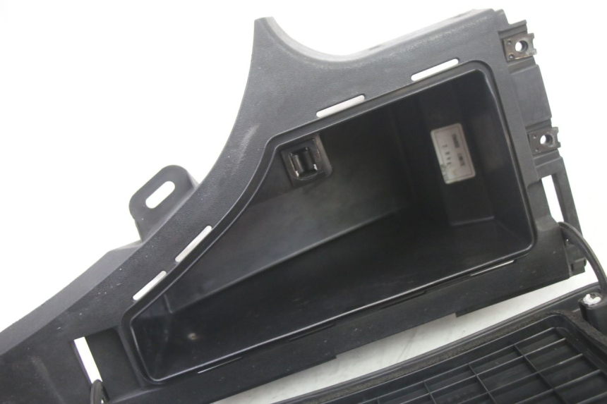 photo de BOITE A GANTS HONDA ST PAN EUROPEAN 1300 (2002 - 2013)