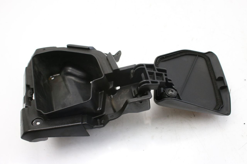 photo de BOITE A GANTS SUZUKI AN BURGMAN 400 (2006 - 2010)