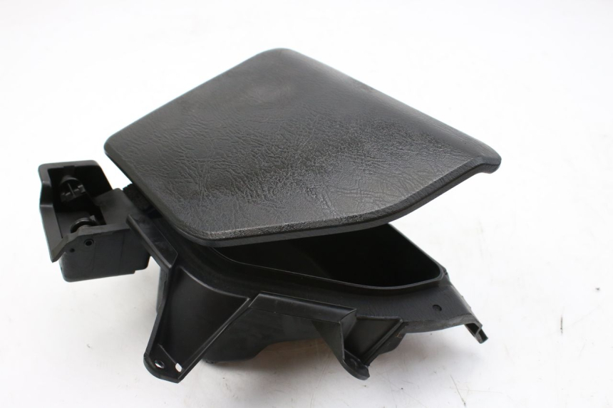 photo de BOITE A GANTS SUZUKI AN BURGMAN 400 (2006 - 2010)