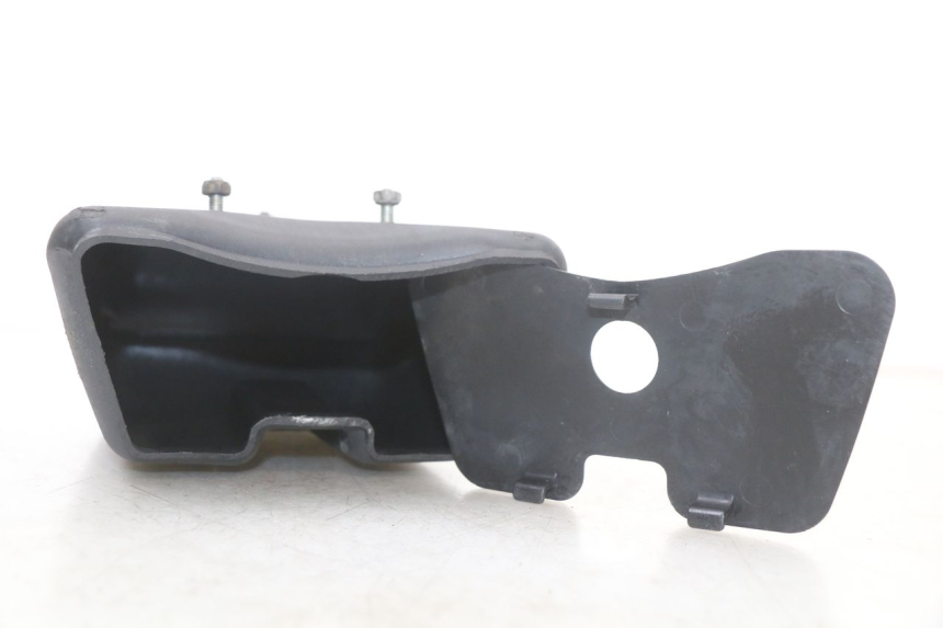 photo de BOITE A GANTS SUZUKI GSX E 250 (1982 - 1983)