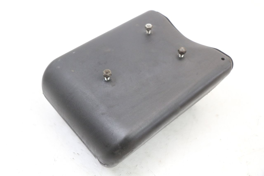photo de BOITE A GANTS SUZUKI GSX E 250 (1982 - 1983)