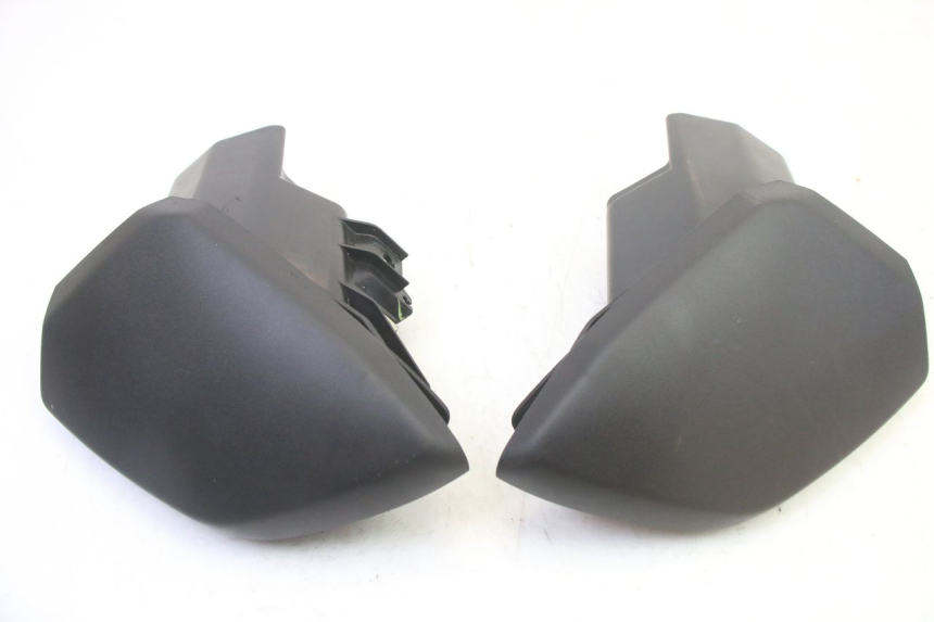 photo de BOITE A GANTS YAMAHA XMAX X-MAX 125 (2021 - 2025)