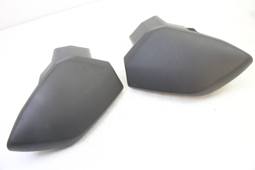 photo de BOITE A GANTS YAMAHA XMAX X-MAX 125 (2021 - 2025)