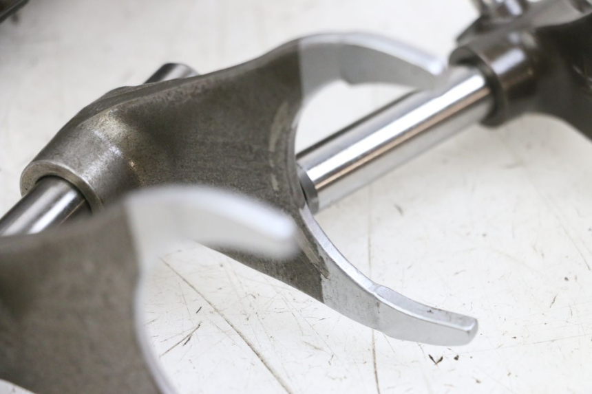 photo de BOITE DE VITESSE MV AGUSTA BRUTALE R WALLY 910 (2008 - 2008) - Vue rapprochée