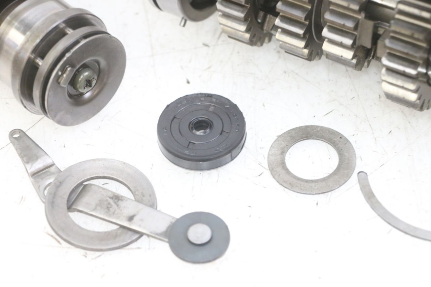 photo de BOITE DE VITESSE SUZUKI GS GSE 500 (2001 - 2003)