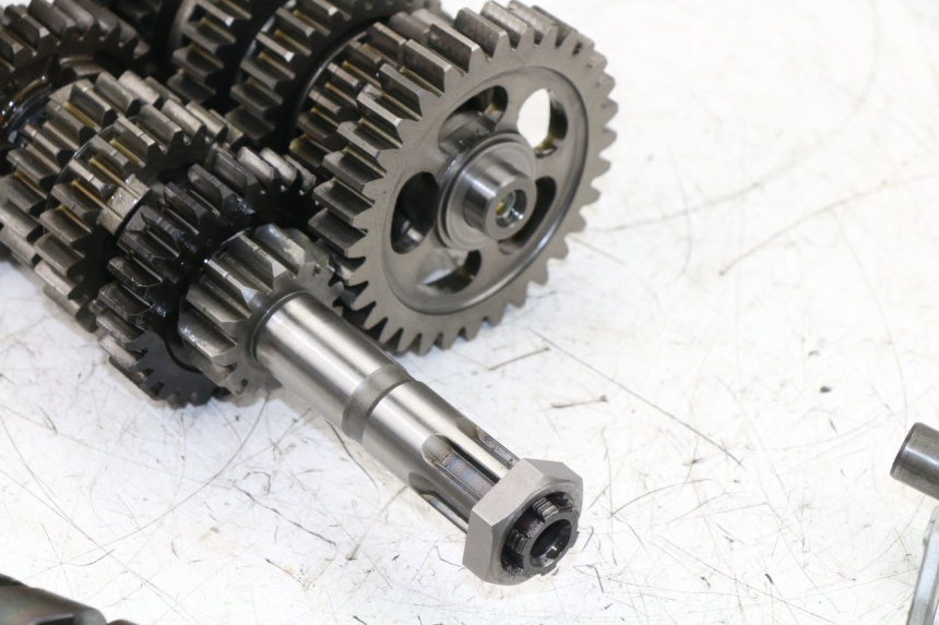 photo de BOITE DE VITESSE SUZUKI SFV GLADIUS 650 (2009 - 2015) - Zoom état d’usage