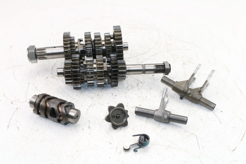 photo de BOITE DE VITESSE SUZUKI SFV GLADIUS 650 (2009 - 2015) - Gros plan technique