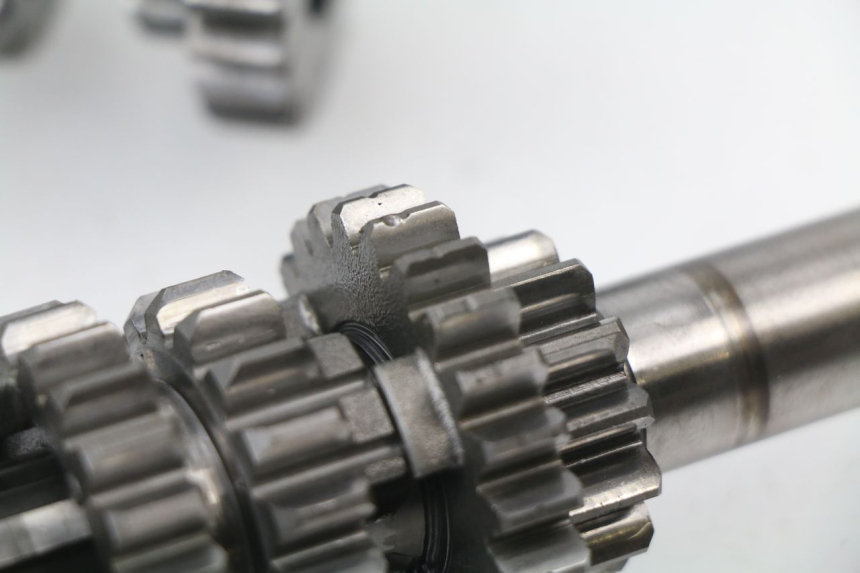 photo de BOITE DE VITESSE YAMAHA YZ 125 (1998 - 2005) - Vue rapprochée