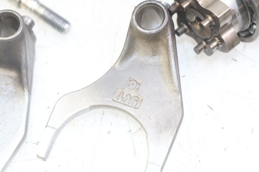 photo de BOITE DE VITESSE YAMAHA YZF R1 1000 (2007 - 2008) - Autre angle de vue