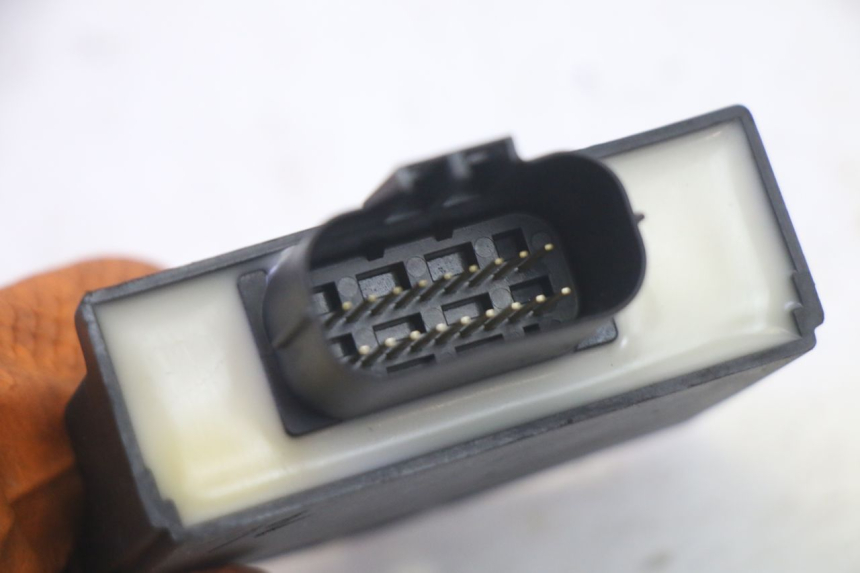 photo de BOITIER CDI KYMCO AGILITY 4T 50 (2018 - 2022) - Gros plan technique