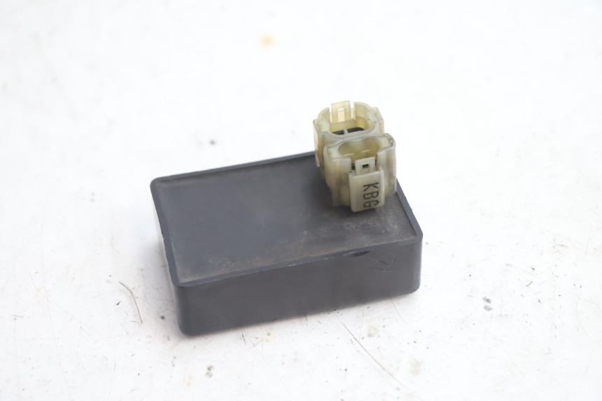 photo de BOITIER CDI HONDA CB TWO FIFTY 250 (1991 - 2002) - Gros plan technique