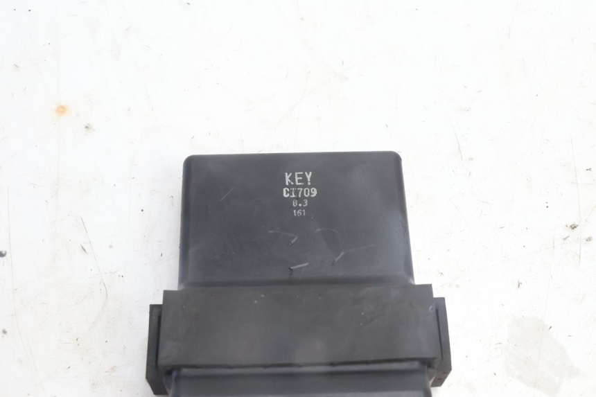 photo de BOITIER CDI HONDA FES PANTHEON 2T 125 (1998 - 2002) - Autre angle de vue