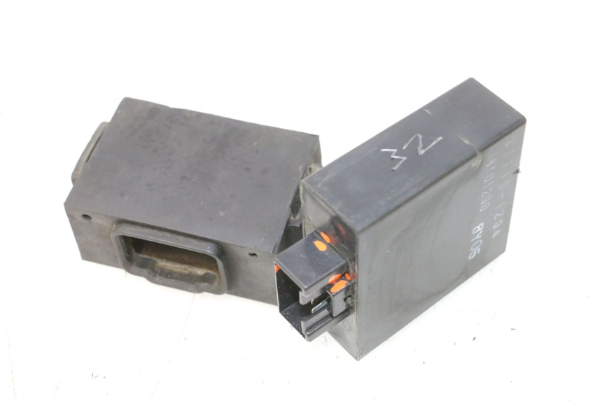 photo de BOITIER CDI KAWASAKI GPX F ZX750F 750 (1986 - 1990) - Zoom état d’usage