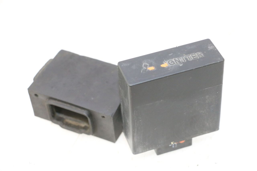 photo de BOITIER CDI KAWASAKI GPX F ZX750F 750 (1986 - 1990) - Gros plan technique