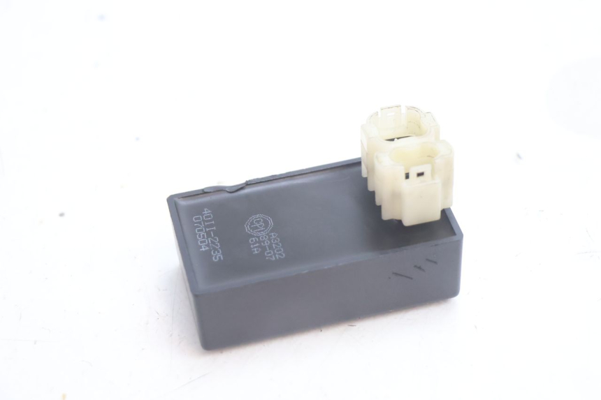 photo de BOITIER CDI KEEWAY HURRICANE 50 (2006 - 2019) - Gros plan technique
