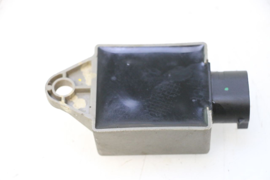 photo de BOITIER CDI PEUGEOT LUDIX 50 (2008 - 2017) - Gros plan technique