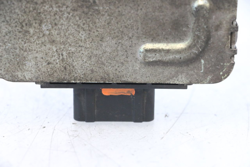 photo de BOITIER CDI HONDA PCX (JF57/JF64) 125 (2014 - 2018) - Gros plan technique