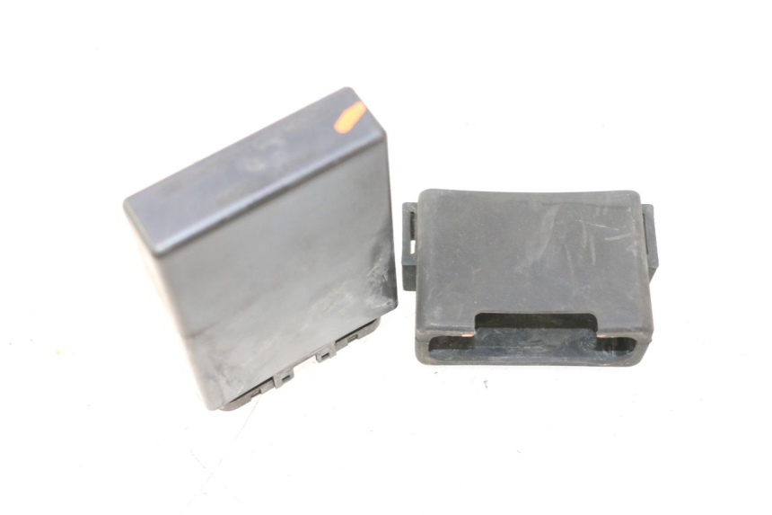photo de BOITIER CDI HONDA ST PAN EUROPEAN 1100 (1990 - 2002) - Autre angle de vue