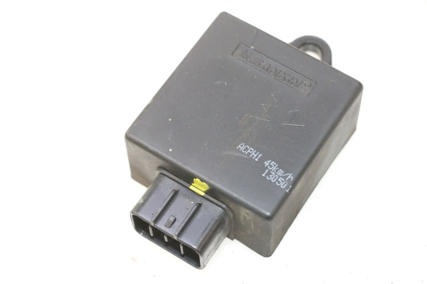 photo de BOITIER CDI PEUGEOT VIVACITY NEW 2T 50 (2008 - 2017) - Gros plan technique